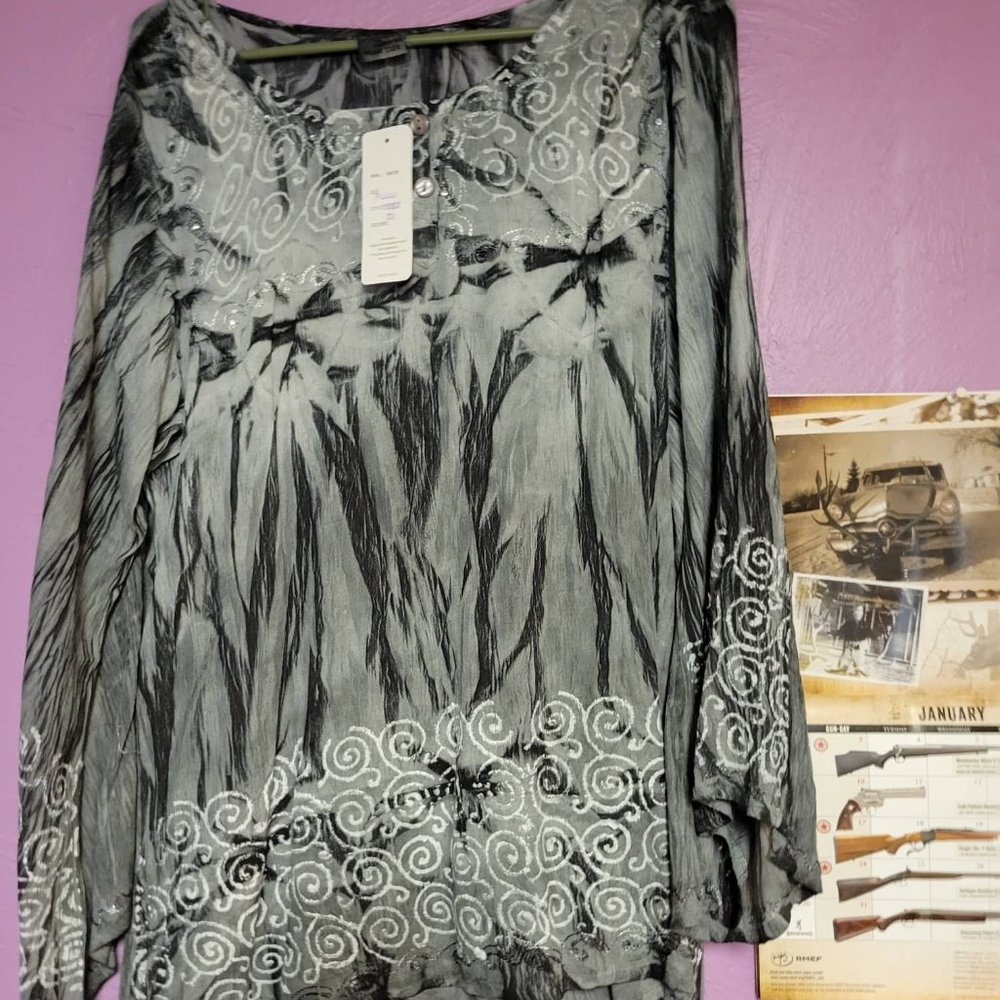 Women's Tie Die Blouse Black and Gray Size Med, Large to XL